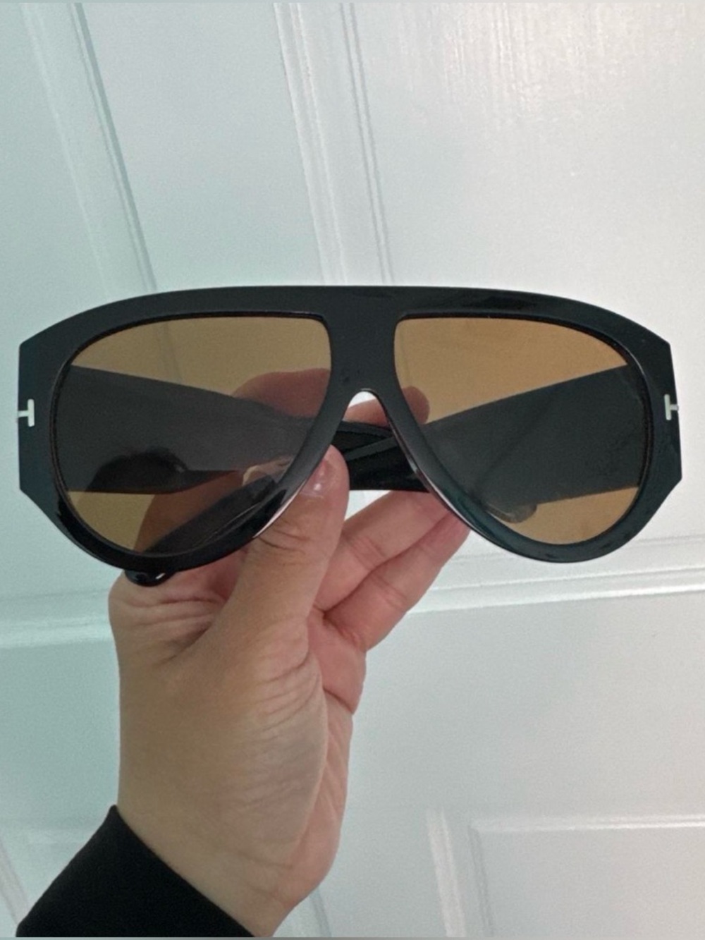 Black Aviator Sunglasses with Brown Lenses